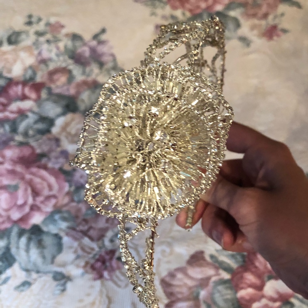 Beautiful bridal headband 💍👰🏼Offers Please!!